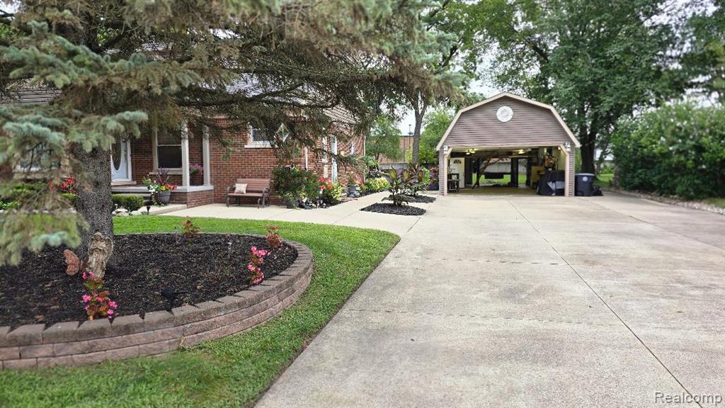 14962 Beatrice Street, Livonia, MI, 48154