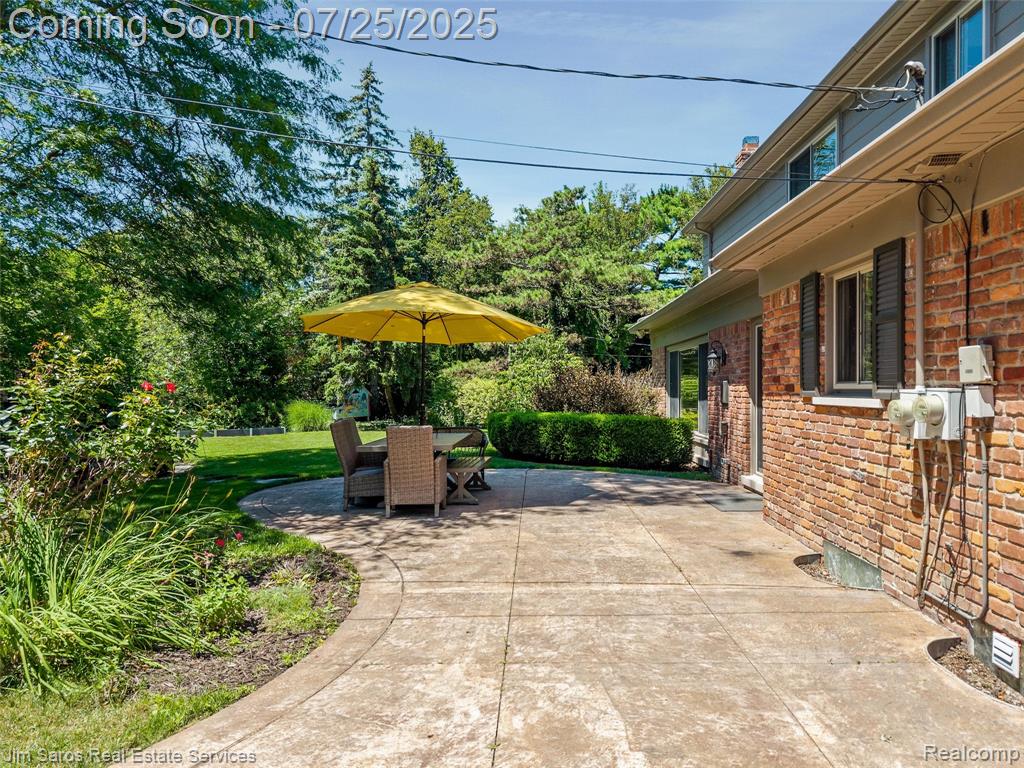 753 Perrien Place, Grosse Pointe Woods, MI 48236 — Photo 30