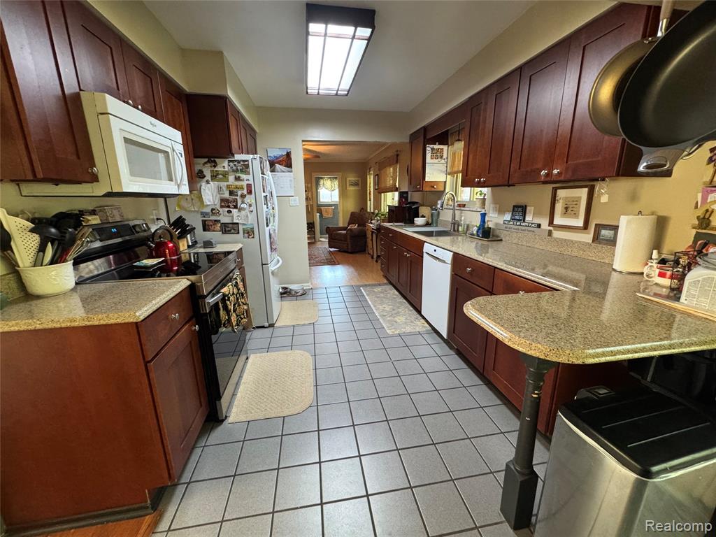 7665 Apache Trail Road, Temperance, MI 48182 — Photo 14