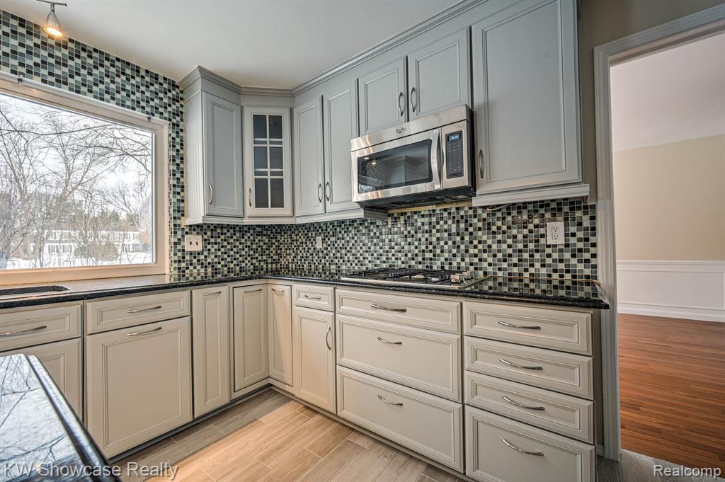 4238 STILL MEADOW Lane, West Bloomfield, MI 48323 — Photo 17