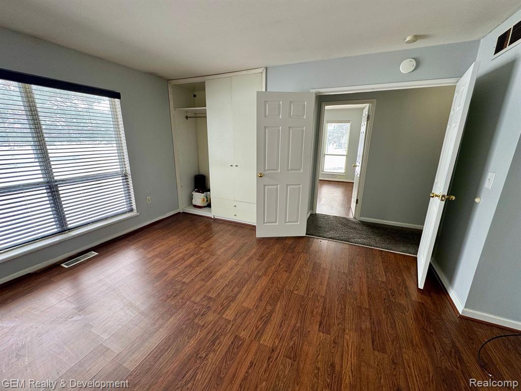 39535 VILLAGE WOOD Road, Novi, MI — Photo 18