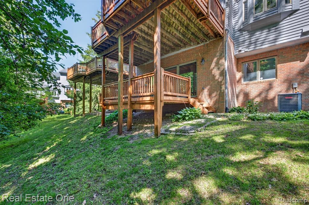 6586 Scenic Pines Court, 43, Clarkston, MI — Photo 63