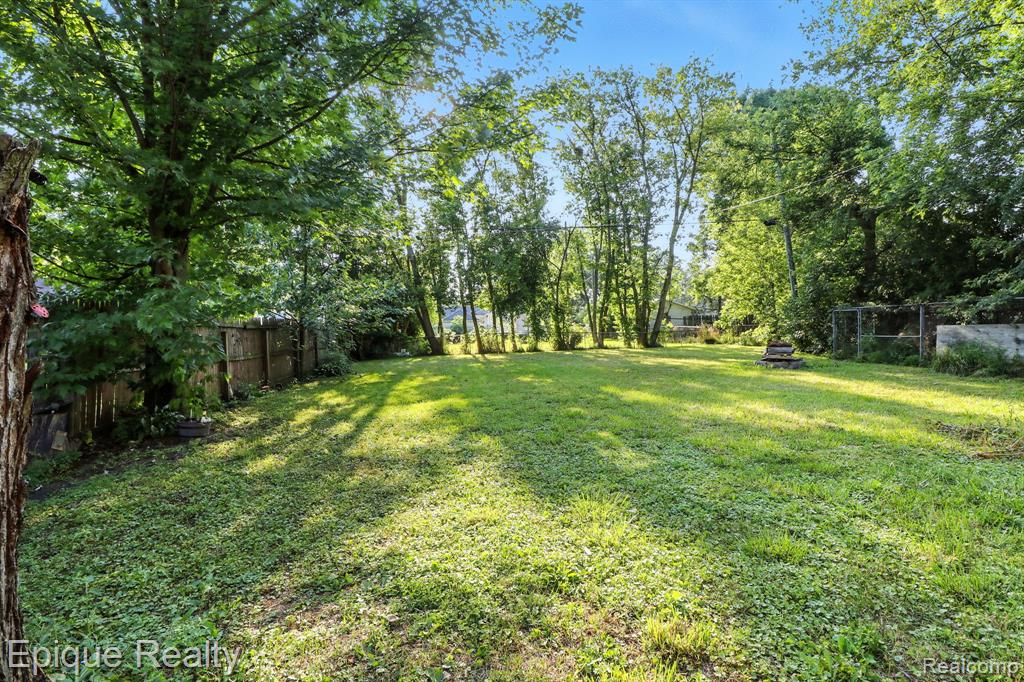 126 S JACKSON Street, Sandusky, MI 48471 — Photo 5