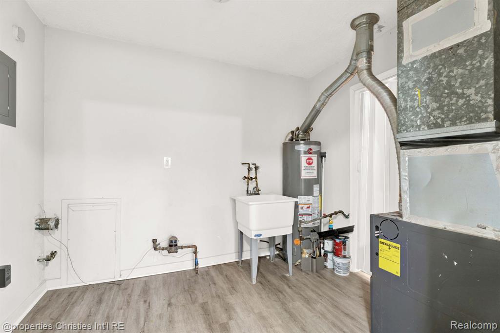 6516 Oak Street, Taylor, MI 48180 — Photo 15