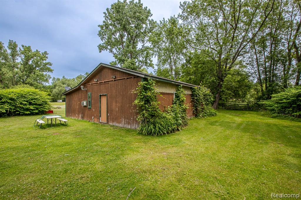 5180 Hillsboro Road, Davisburg, MI 48350 — Photo 35
