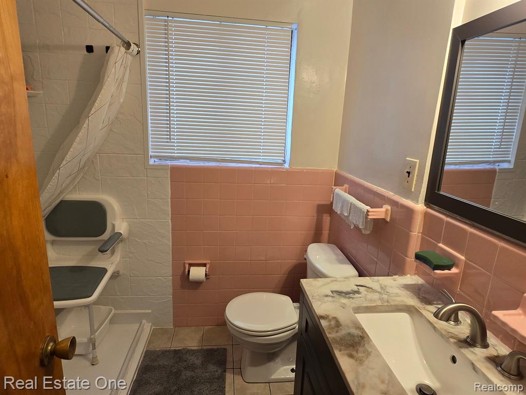 6624 MAPLE Street, Dearborn, MI 48126 — Photo 14