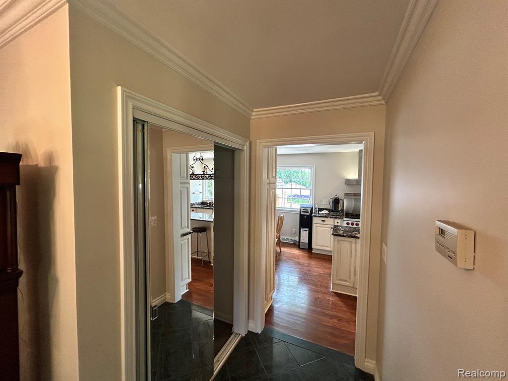 5352 W Doherty Drive, West Bloomfield, MI 48323 — Photo 25