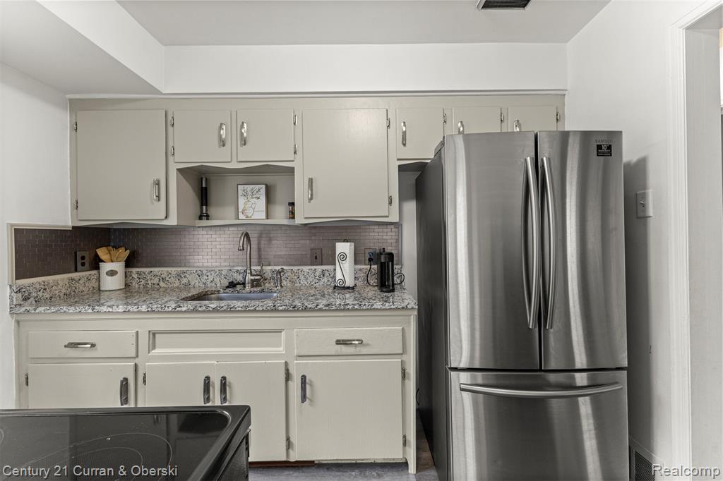 7609 Rosedale Boulevard, Allen Park, MI 48101 — Photo 19
