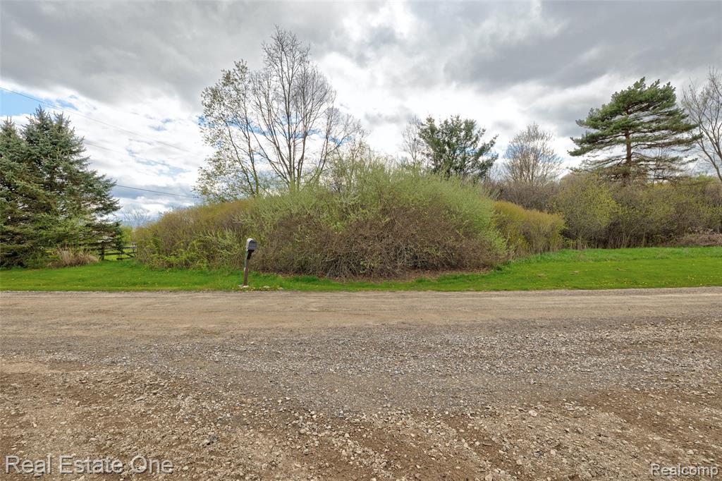 590 Judi Ann Lane, Holly, MI 48442 — Photo 18