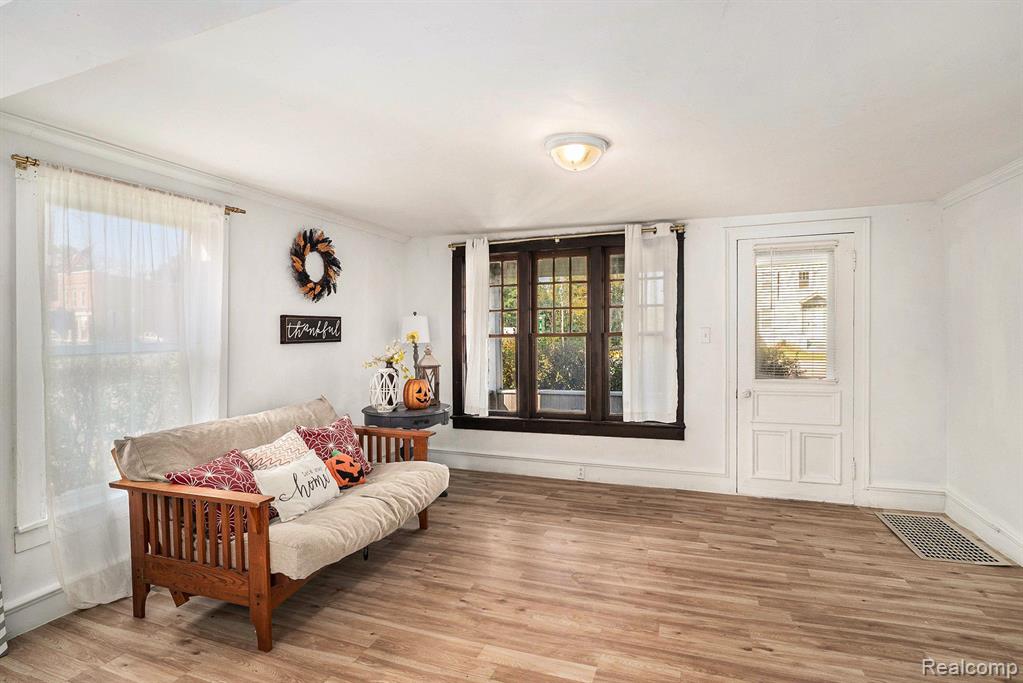 102 W MAPLE Street, Byron, MI 48418 — Photo 3