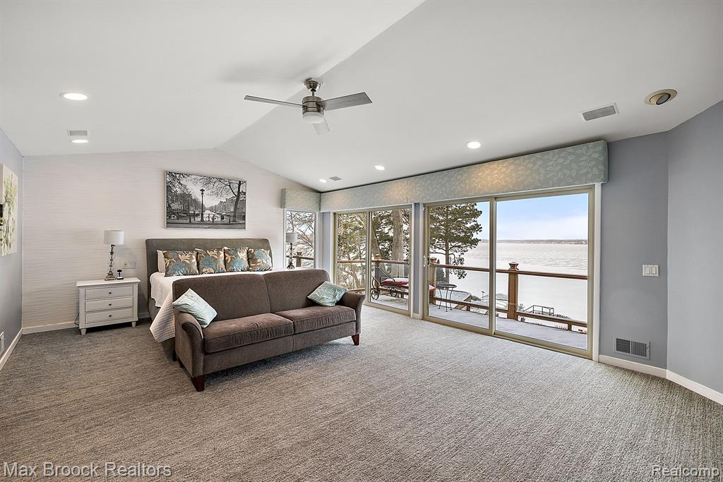 3540 Erie Drive, Orchard Lake Village, MI 48324 — Photo 18