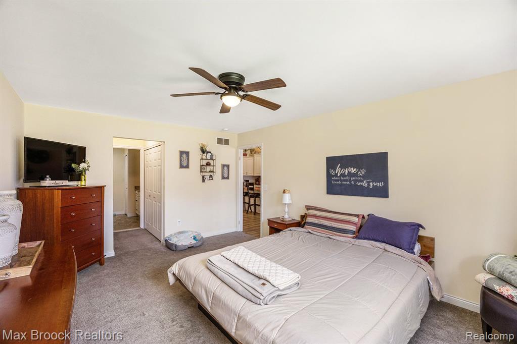 205 JONATHON Drive, Almont, MI 48003 — Photo 16