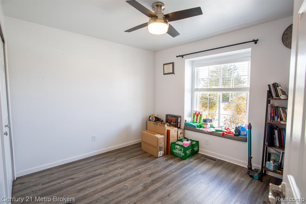 12141 COUNTRY RUN Drive, Birch Run, MI 48415 — Photo 22