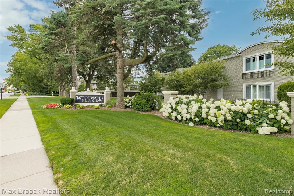 1111 N Old Woodward Avenue, Birmingham, MI 48009