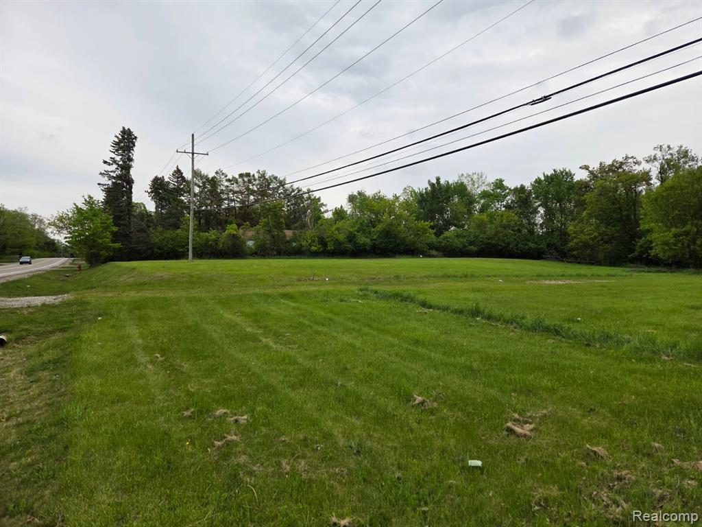 7585 Pontiac Trail, West Bloomfield, MI 48323 — Photo 3