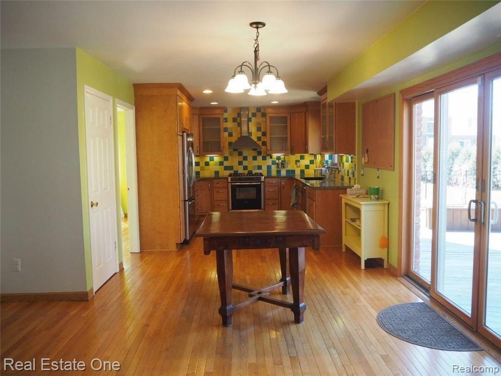5837 FOLKSTONE Drive, Troy, MI 48085 — Photo 12