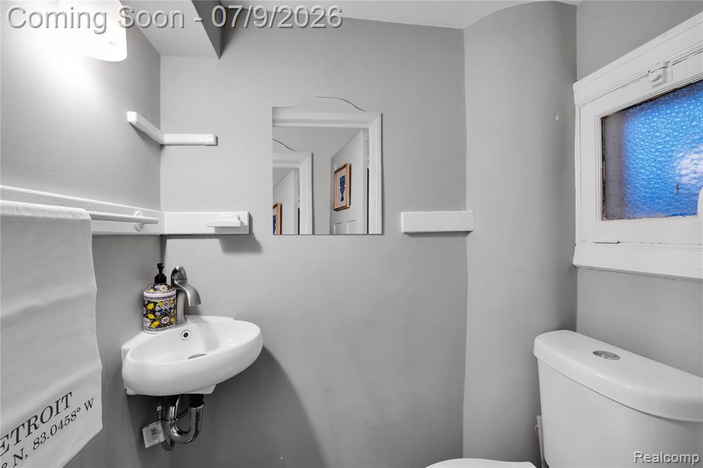 60 McLean Street, Highland Park, MI 48203 — Photo 14