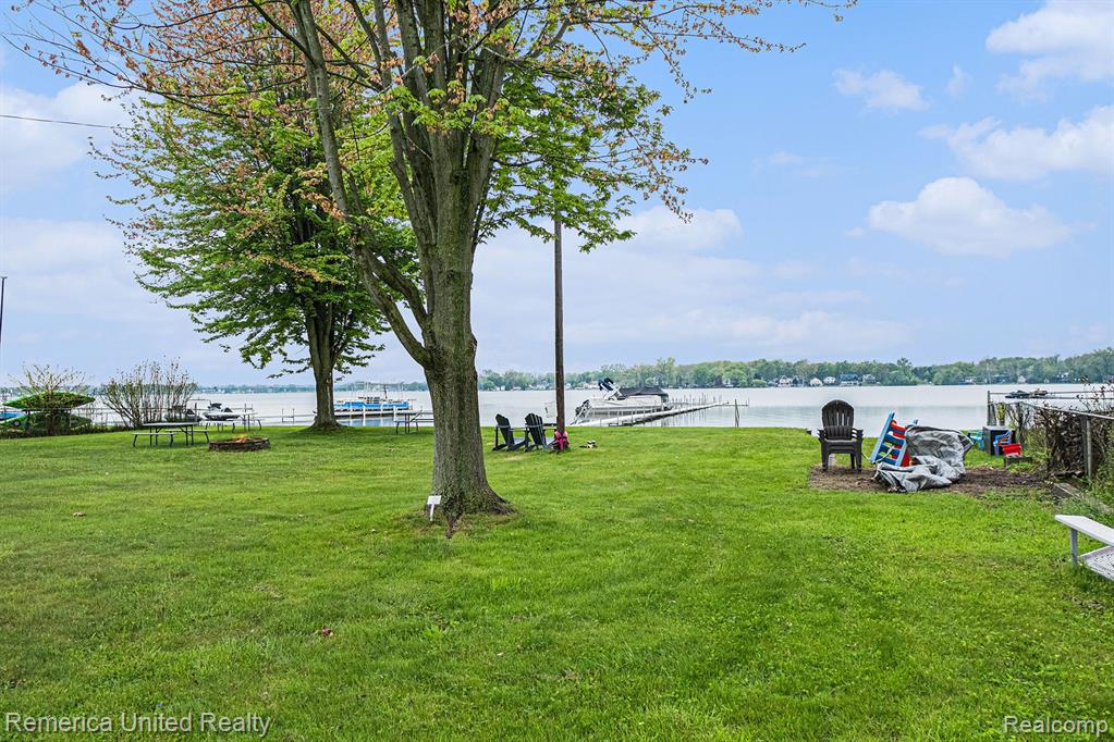 10606 HEENAN Drive, Whitmore Lake, MI 48189 — Photo 25