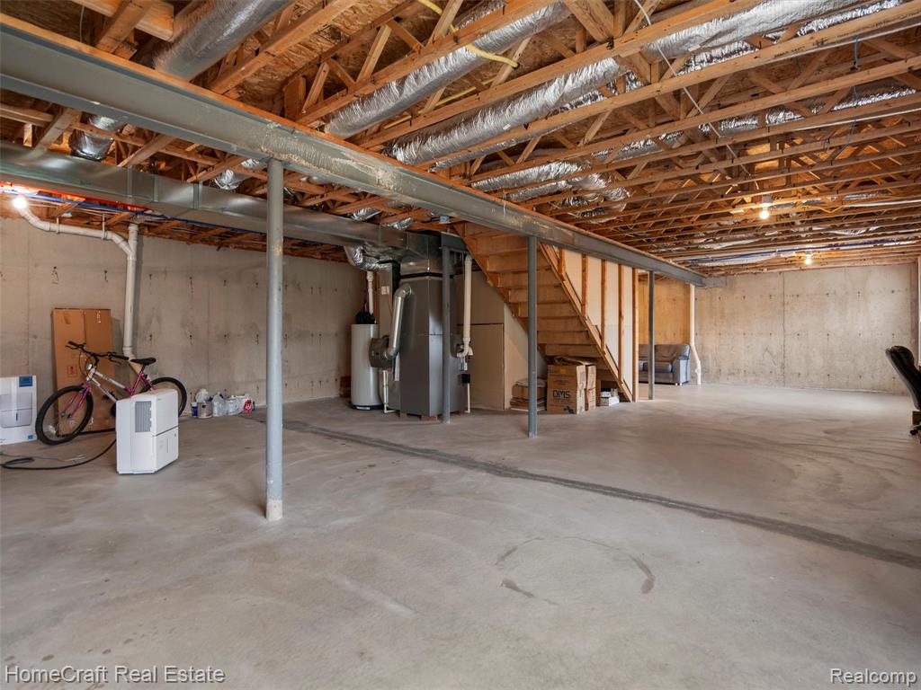 7970 HALLIE Drive, Ypsilanti, MI 48198 — Photo 24