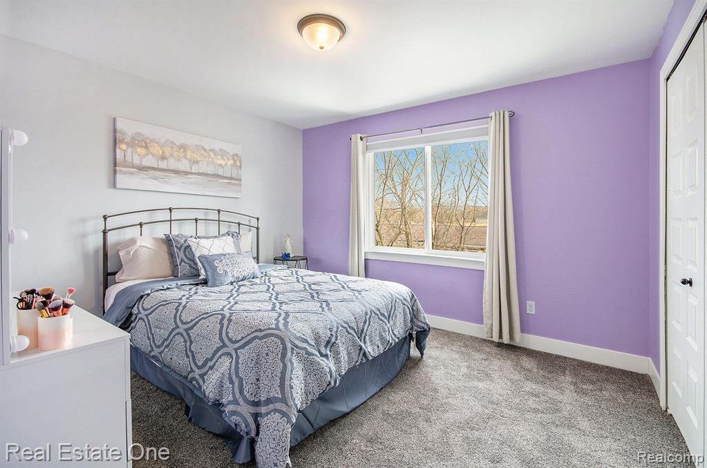 47618 VIOLA Lane, New Baltimore, MI 48047 — Photo 17