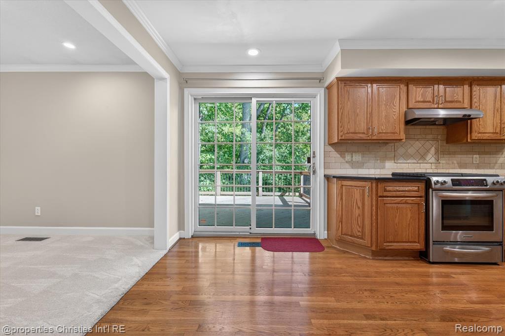 4352 Greenstown Drive, West Bloomfield, MI 48323 — Photo 19