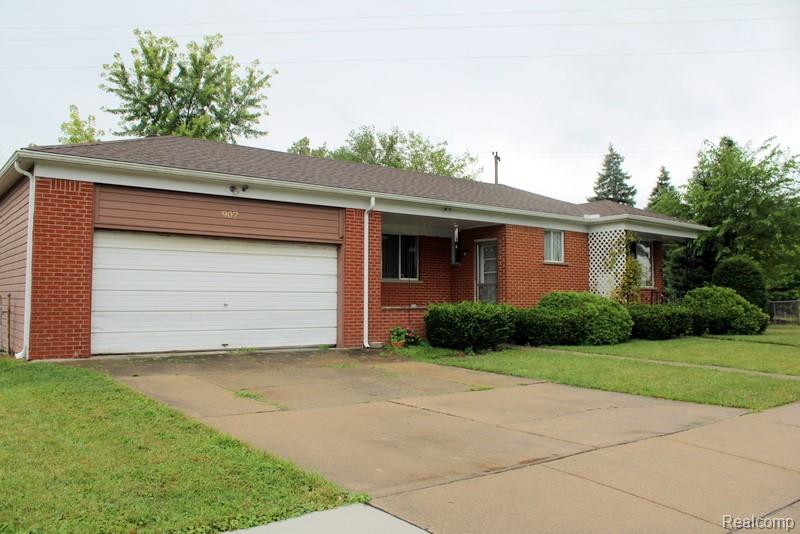 907 Farnham Avenue, Lincoln Park, MI 48146 — Photo 2
