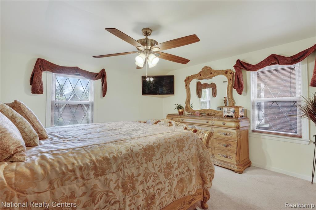 3956 HARVARD Road, Detroit, MI 48224 — Photo 24