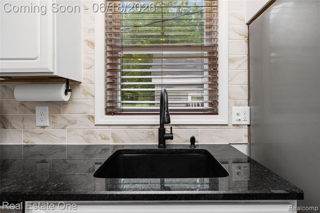 2275 Richwood Road, Auburn Hills, MI 48326 — Photo 15