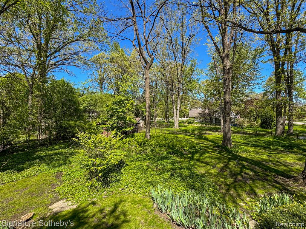27721 SANTA BARBARA Drive, Lathrup Village, MI 48076 — Photo 37