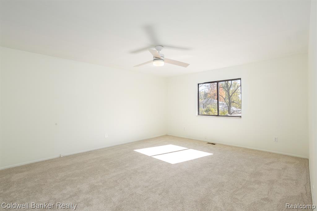 46038 SPINNING WHEEL Drive, Canton, MI 48187 — Photo 21