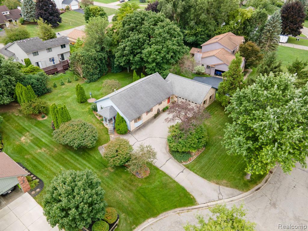 8637 Brazos Court, White Lake, MI — Photo 5