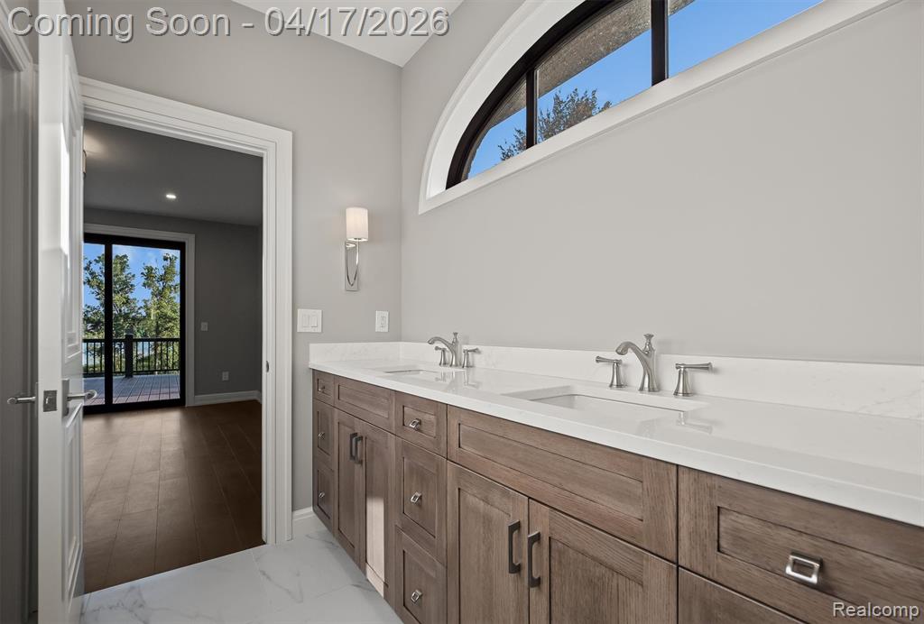 5305 Elmgate Bay Drive, Orchard Lake Village, MI 48324 — Photo 36