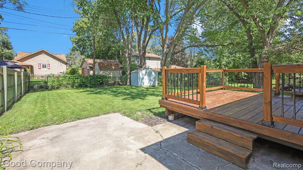 7250 SANDY BEACH Drive, Waterford, MI — Photo 26