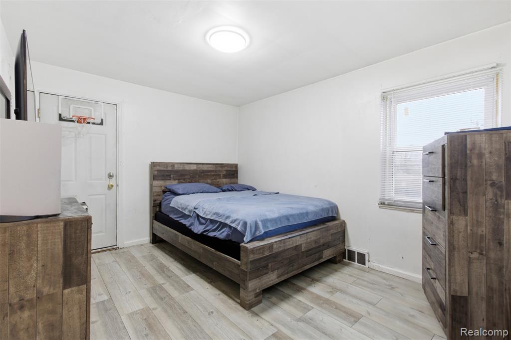 5620 W Outer Drive, Detroit, MI 48235 — Photo 17