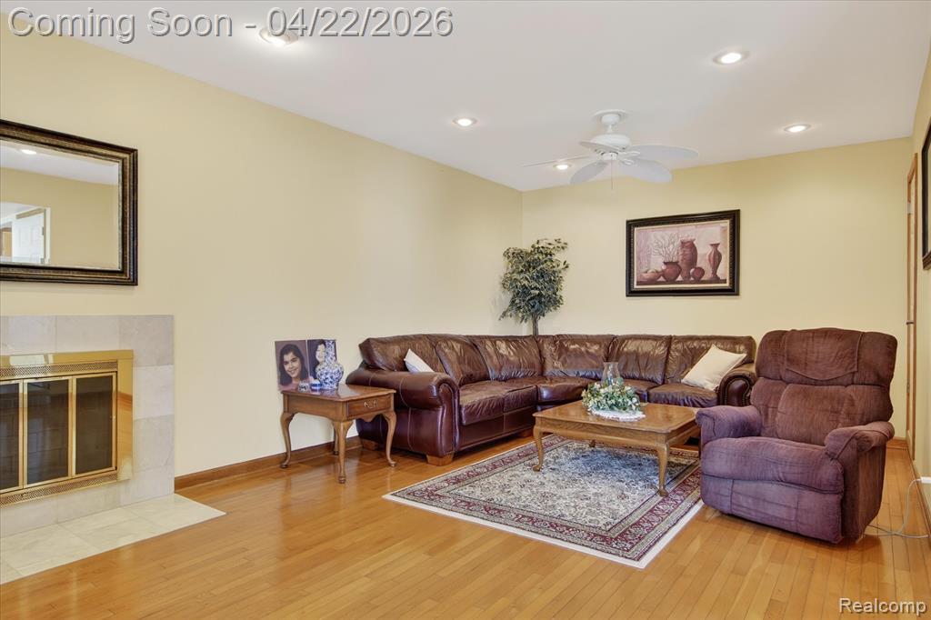 44226 Harsdale Drive, Canton, MI 48187 — Photo 20