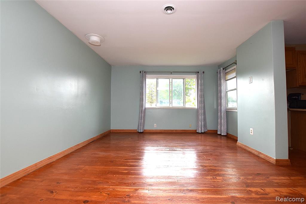 908 Tyler Road, Lennon Vlg, MI 48449 — Photo 5