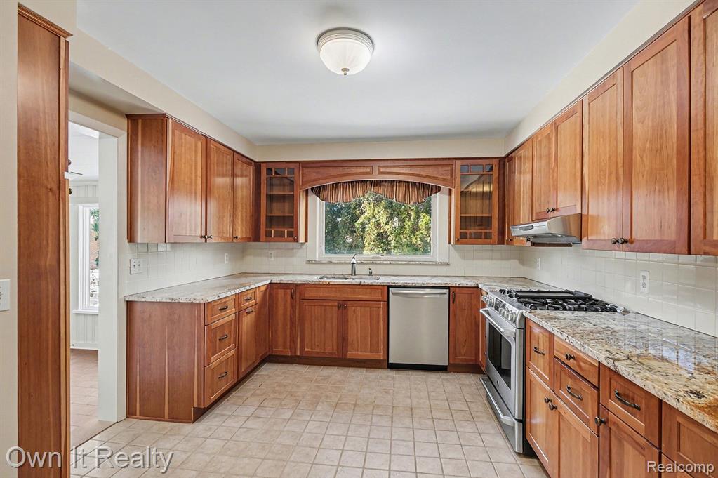 746 S Highland Street, Dearborn, MI 48124 — Photo 9