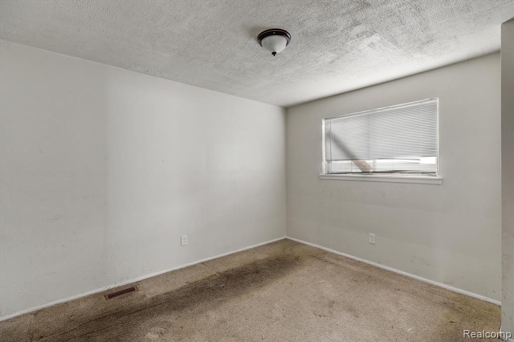 8919 SUSSEX Street, Detroit, MI 48228 — Photo 7