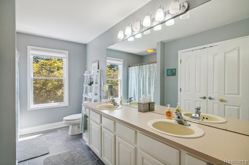 387 TORRINGTON Drive W, Canton, MI 48188 — Photo 36