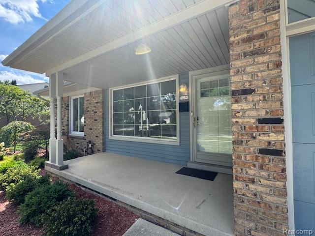 4953 Stoddard Drive, Troy, MI 48085 — Photo 4