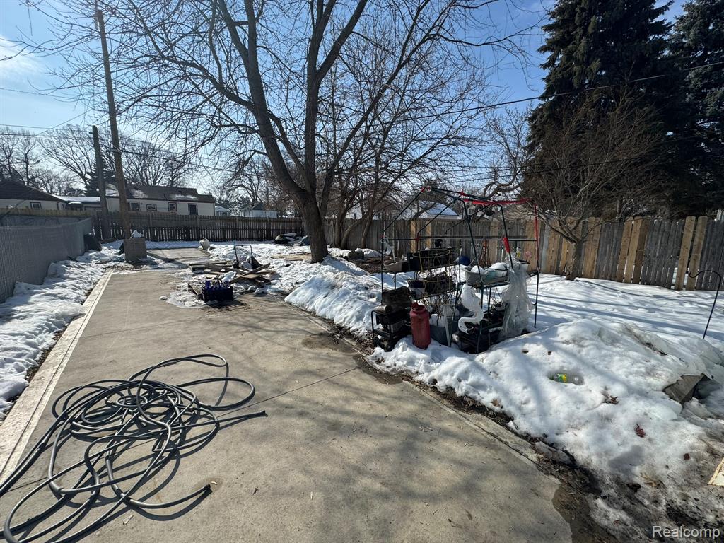 106 E Rutgers Avenue, Pontiac, MI 48340 — Photo 12