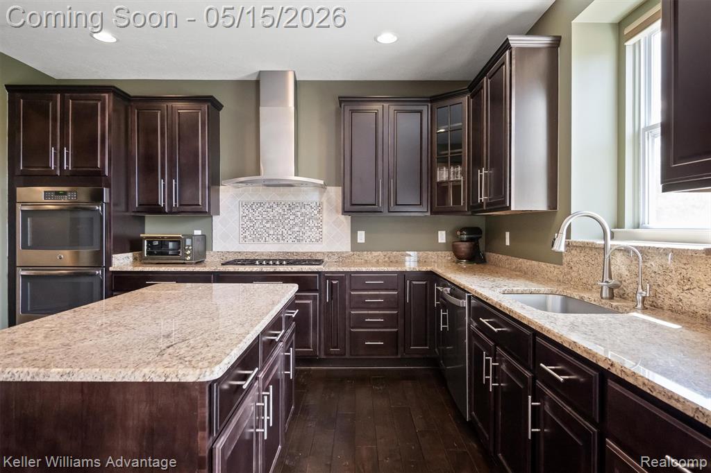 57201 Meadowcreek Circle S, South Lyon, MI 48178 — Photo 10
