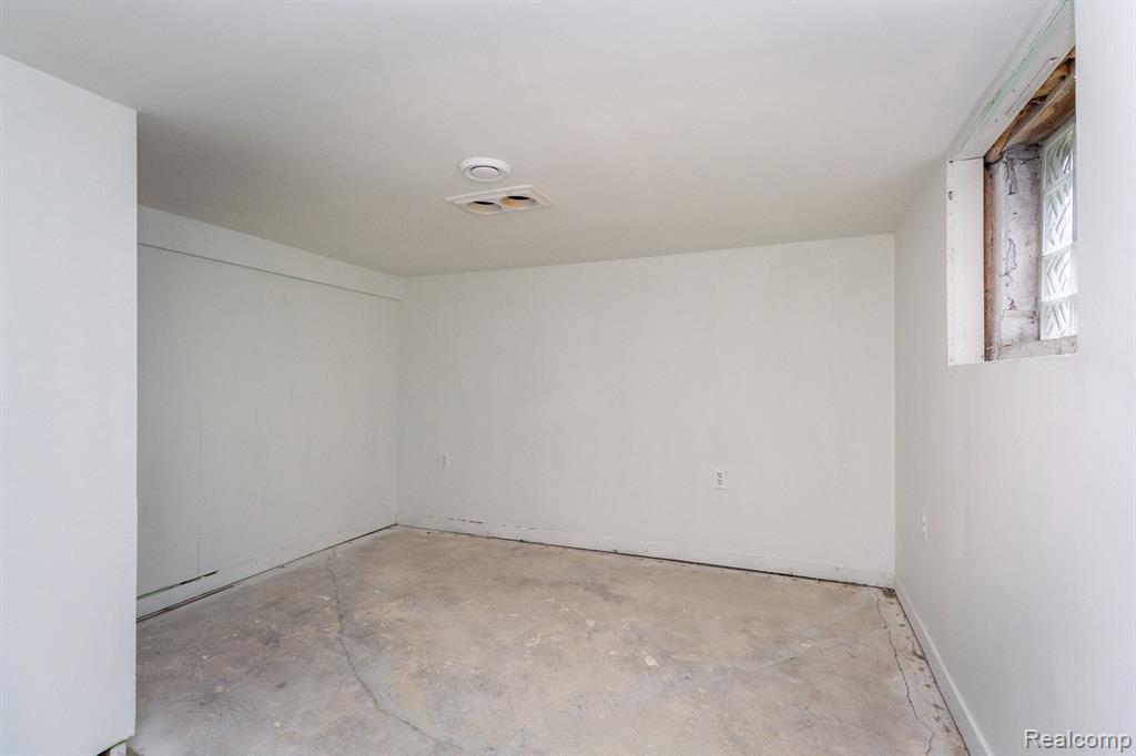 8175 CENTRAL, Center Line, MI 48015 — Photo 25