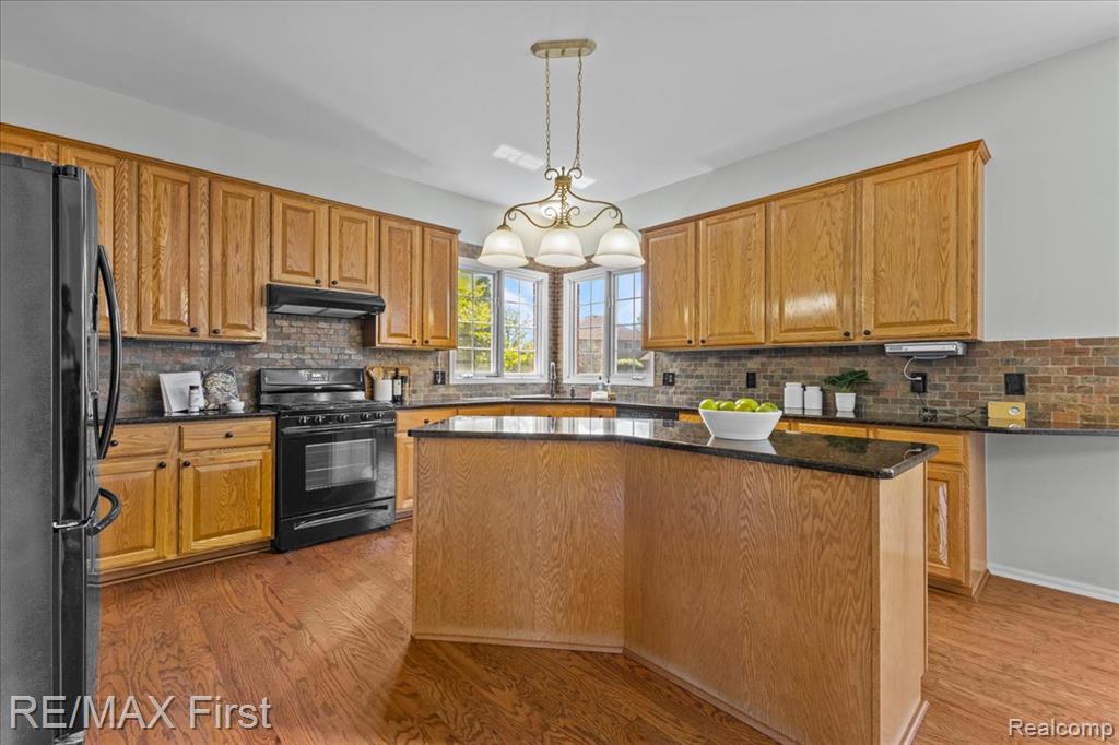 48241 Century Drive, Macomb, MI 48044 — Photo 21