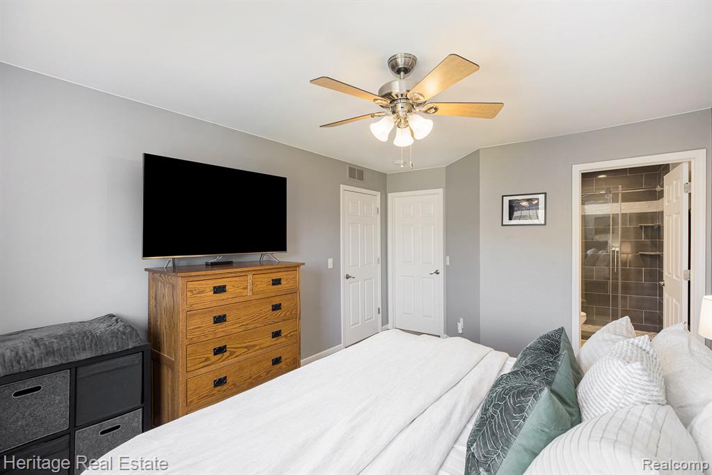 53105 Providence Drive, Shelby Twp, MI 48316 — Photo 16