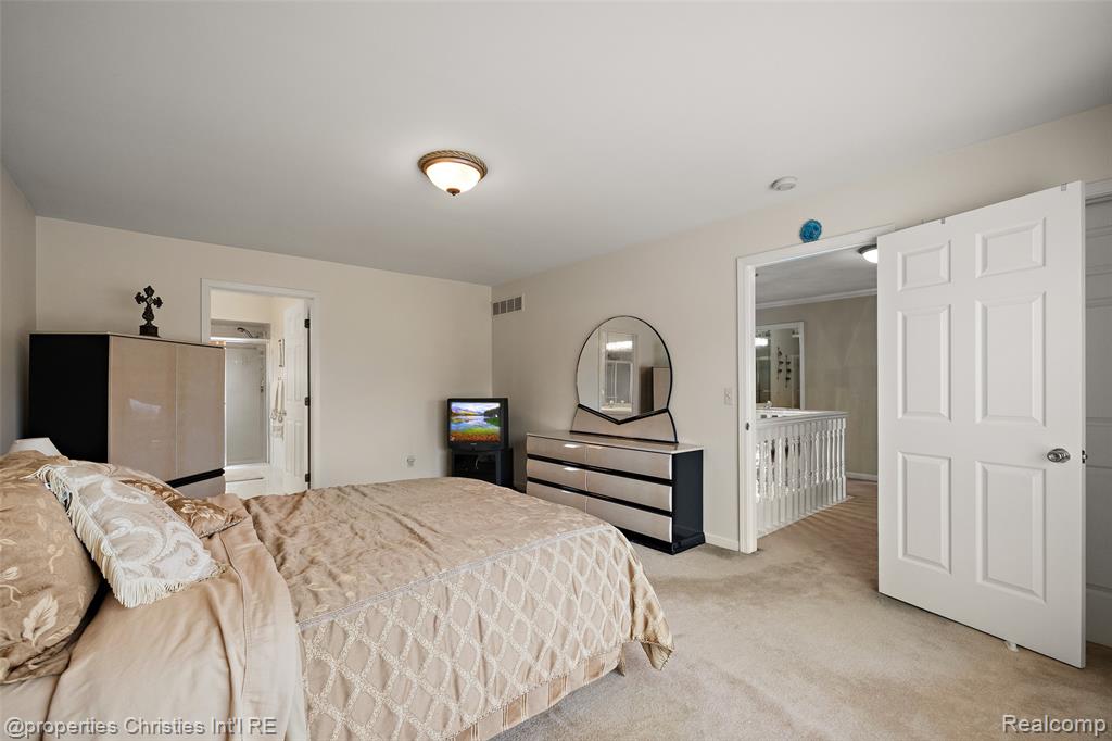 43159 La Bouquet Court, Sterling Heights, MI 48314 — Photo 45