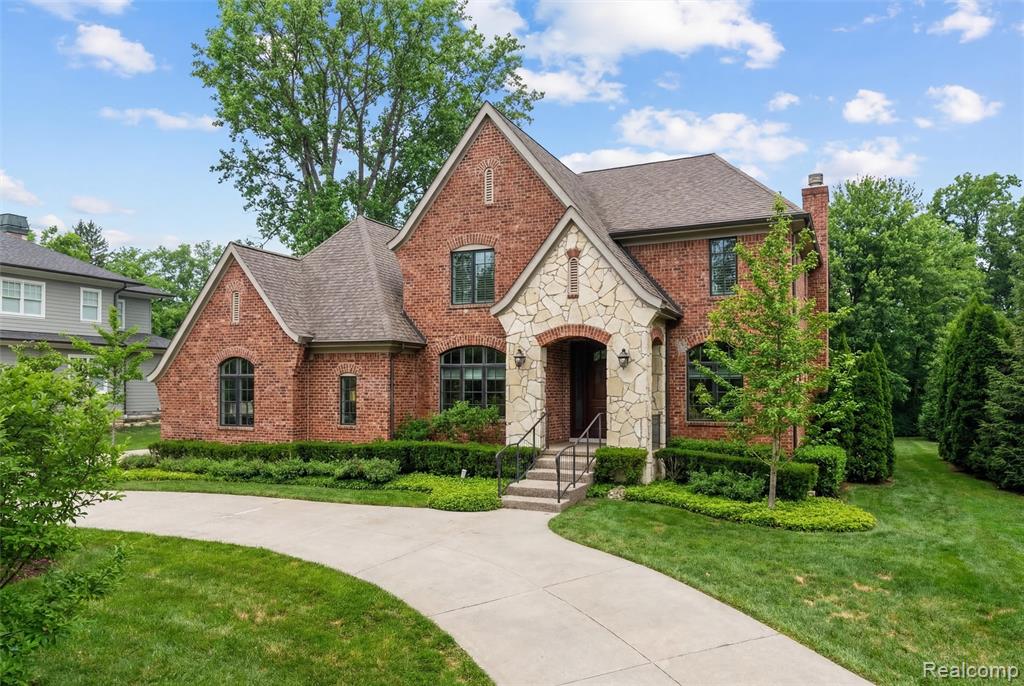 3010 E Bradford Drive, Bloomfield Hills, MI 48301 — front exterior