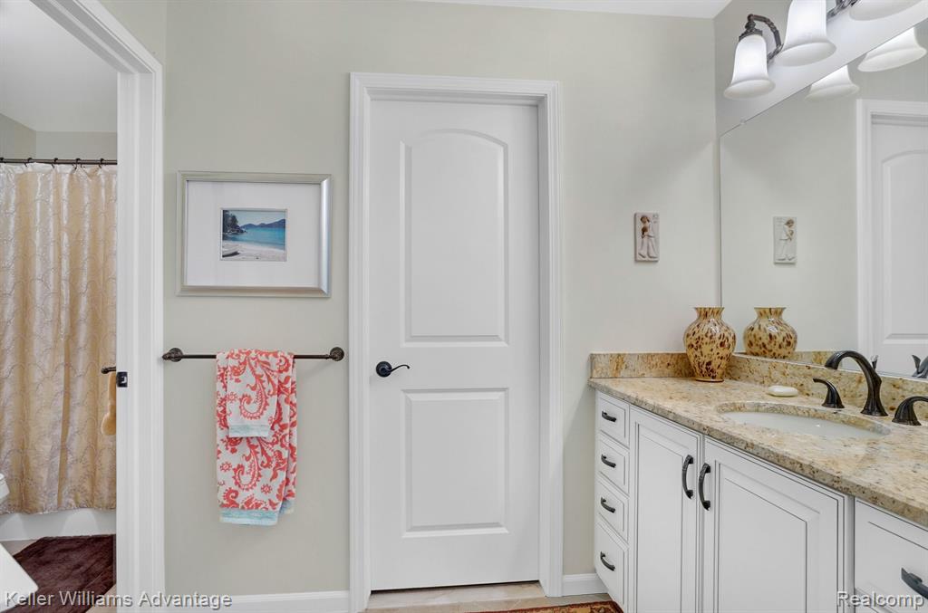 24839 BROMPTON WAY, South Lyon, MI 48178 — Photo 33