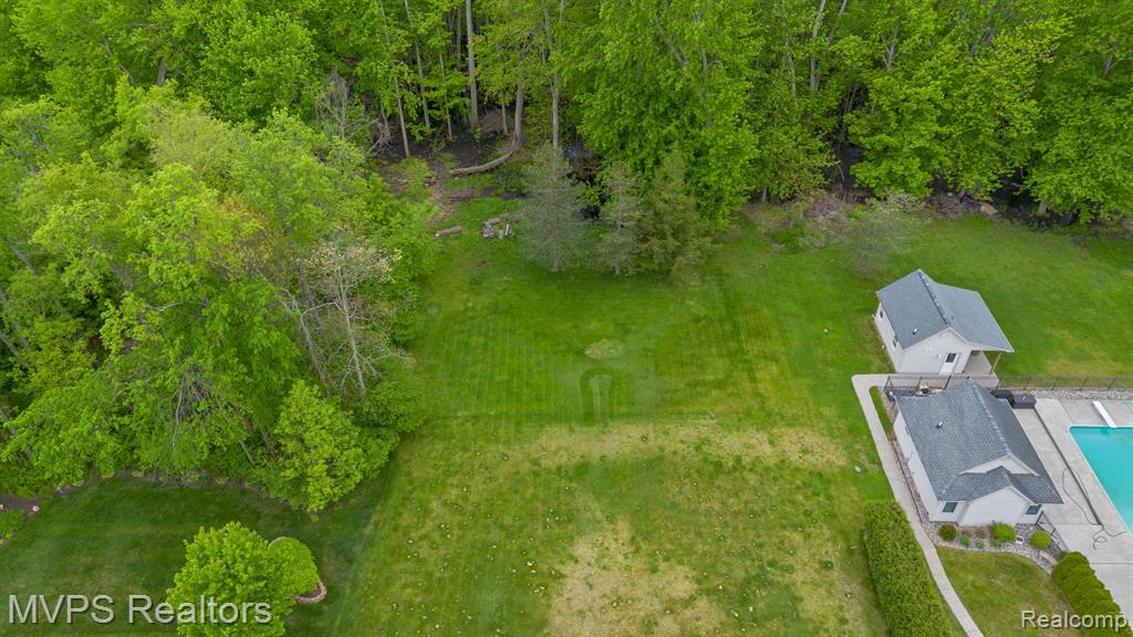 5325 SHOREWOOD Drive, Fort Gratiot, MI 48059 — Photo 59