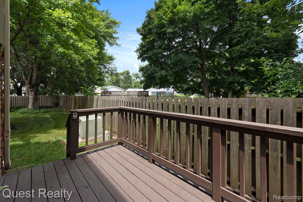 108 MAPLEGROVE Drive, Clawson, MI — Photo 23